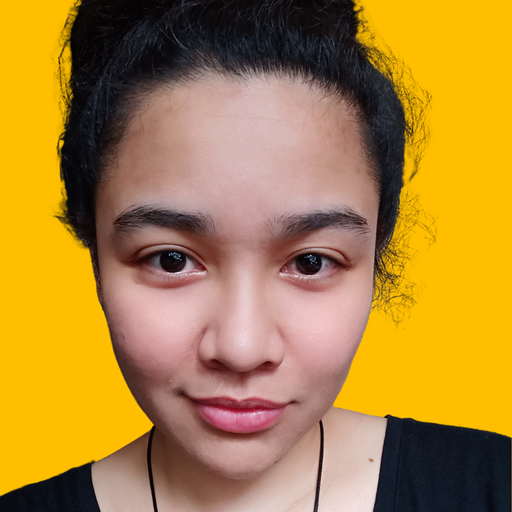 Xyon's headshot against a yellow background